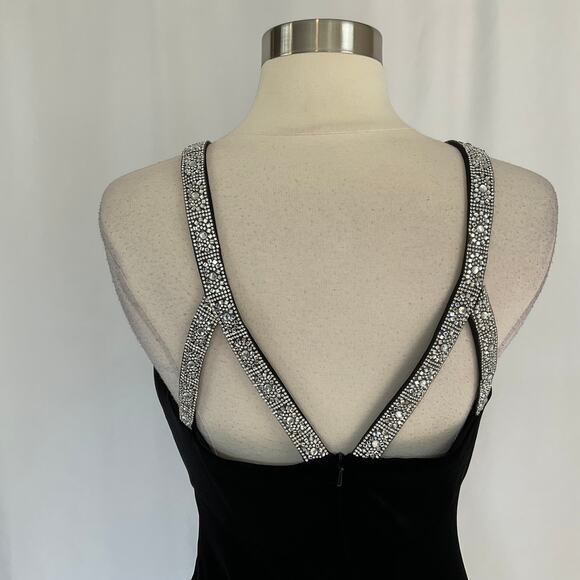 Black Velvet Beaded Strappy Back Evening Gown Size 8 Long Formal Dress by AQUA - Picture 8 of 13